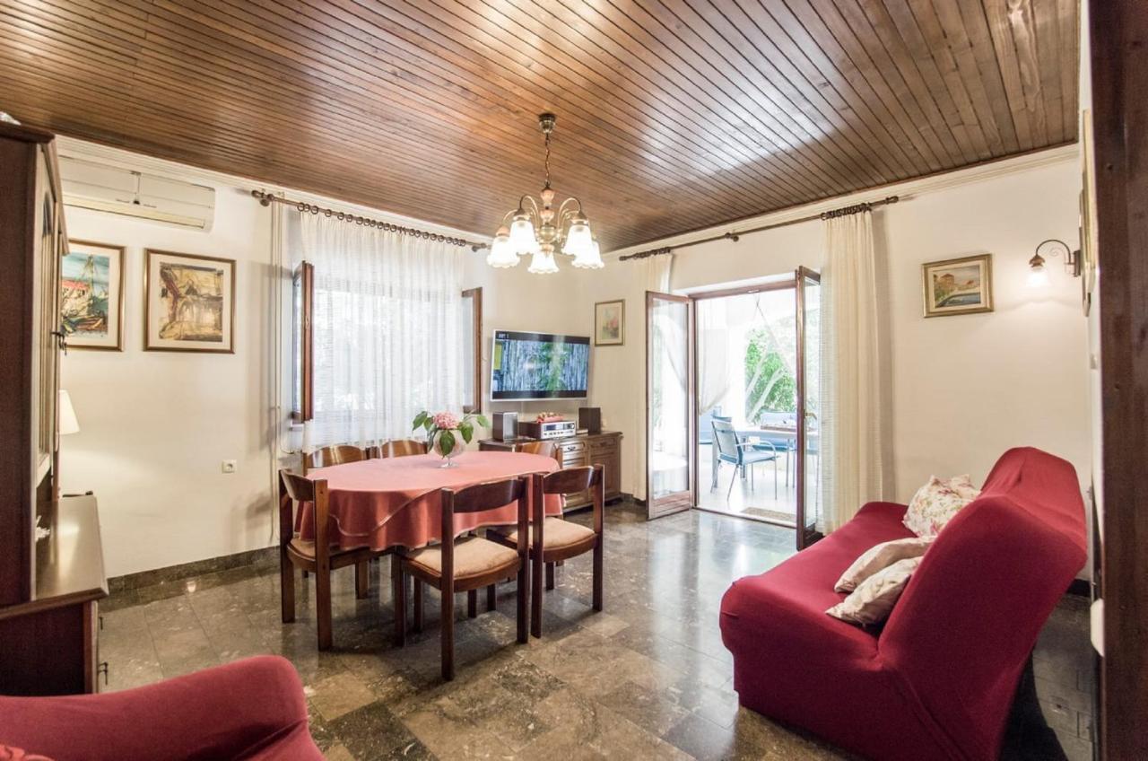 Holiday Home Villa Spilla Selca  Luaran gambar