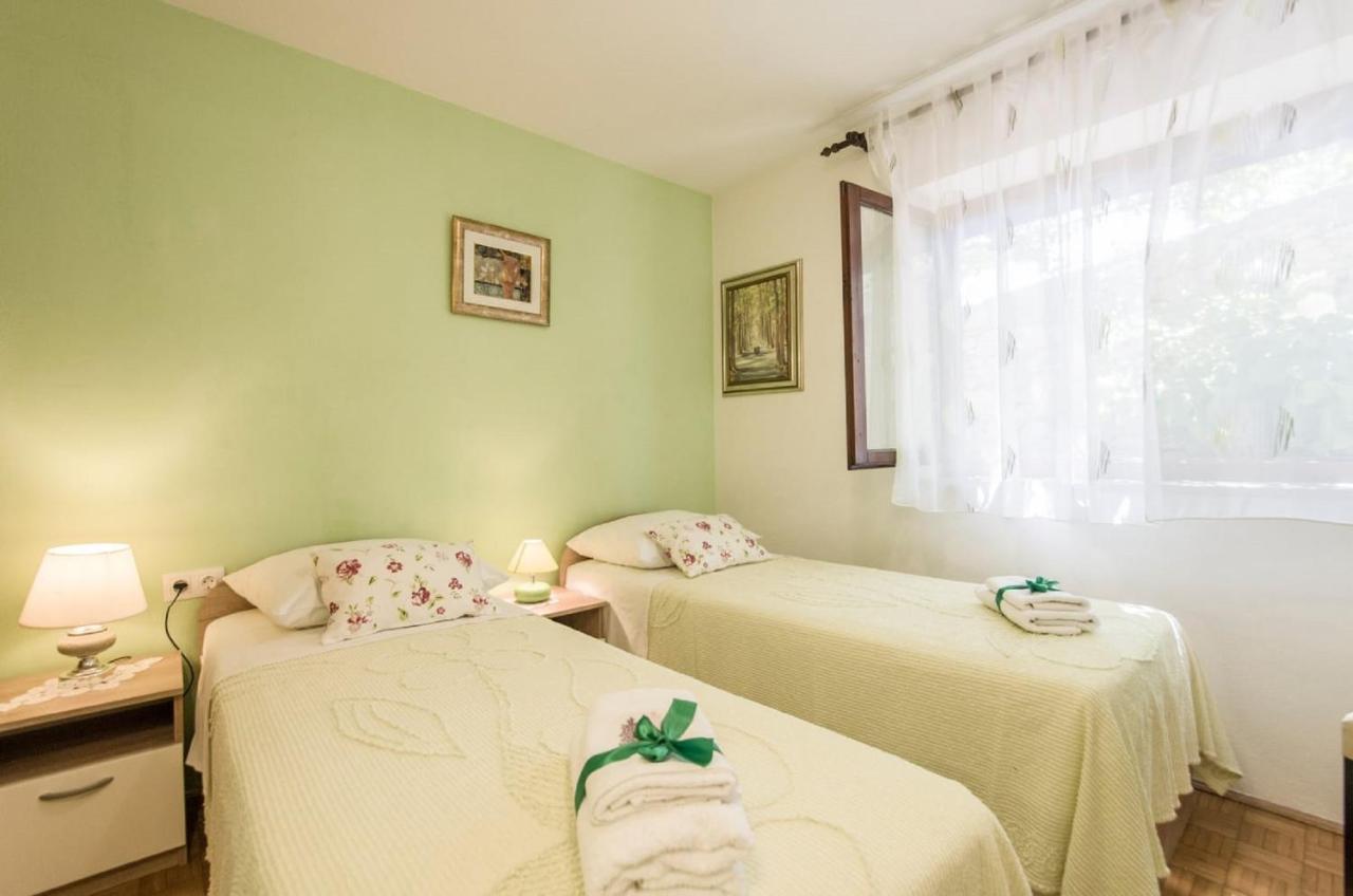 Holiday Home Villa Spilla Selca  Luaran gambar